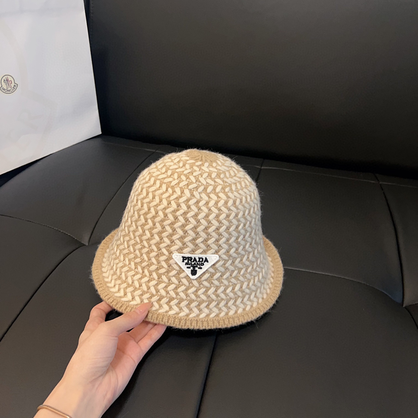 Pra*a knit bucket hat
