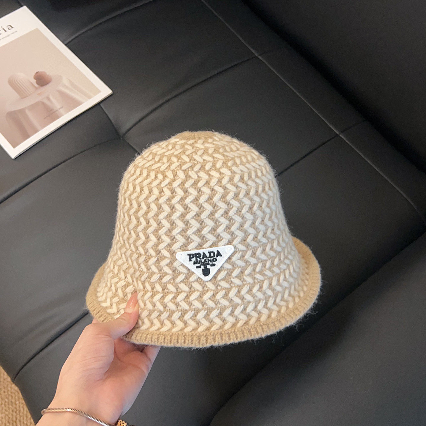 Pra*a knit bucket hat