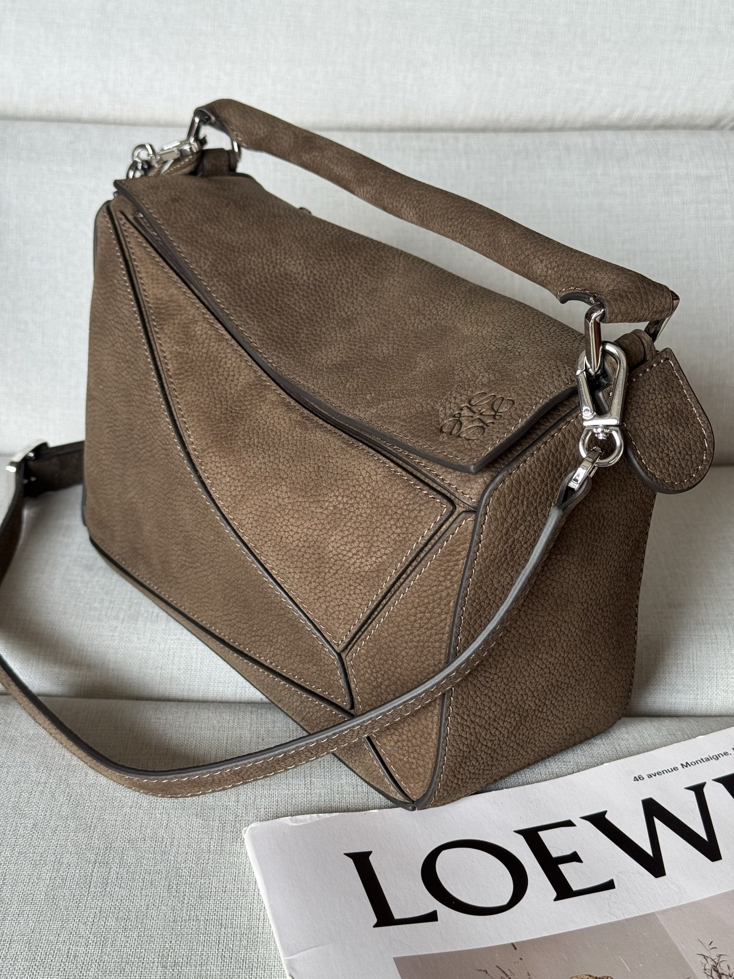 L0ew* small featherlight puzzle bag in grained nubuck 16.5x24x10.5cm