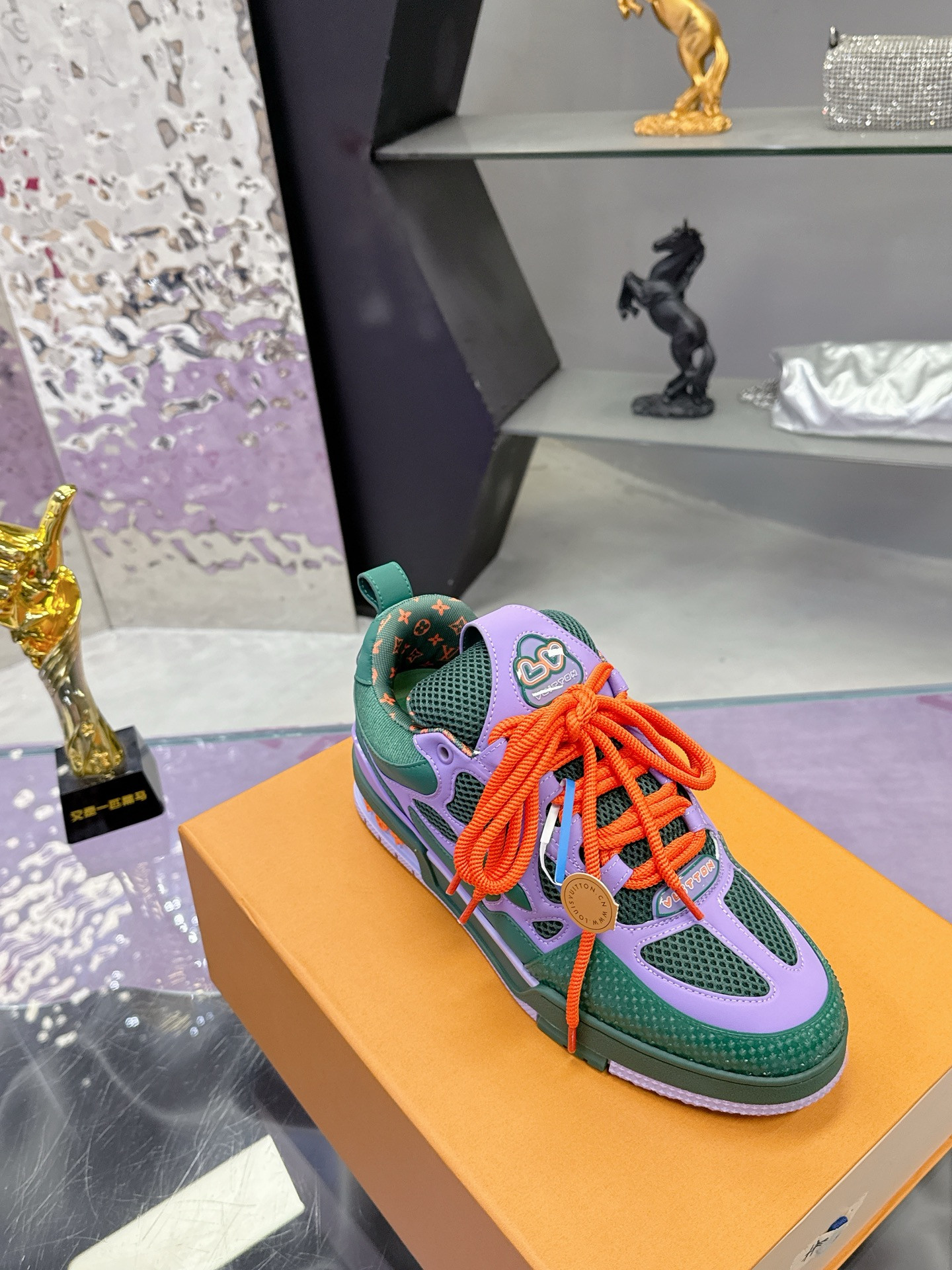 UA LV Skate Sneaker