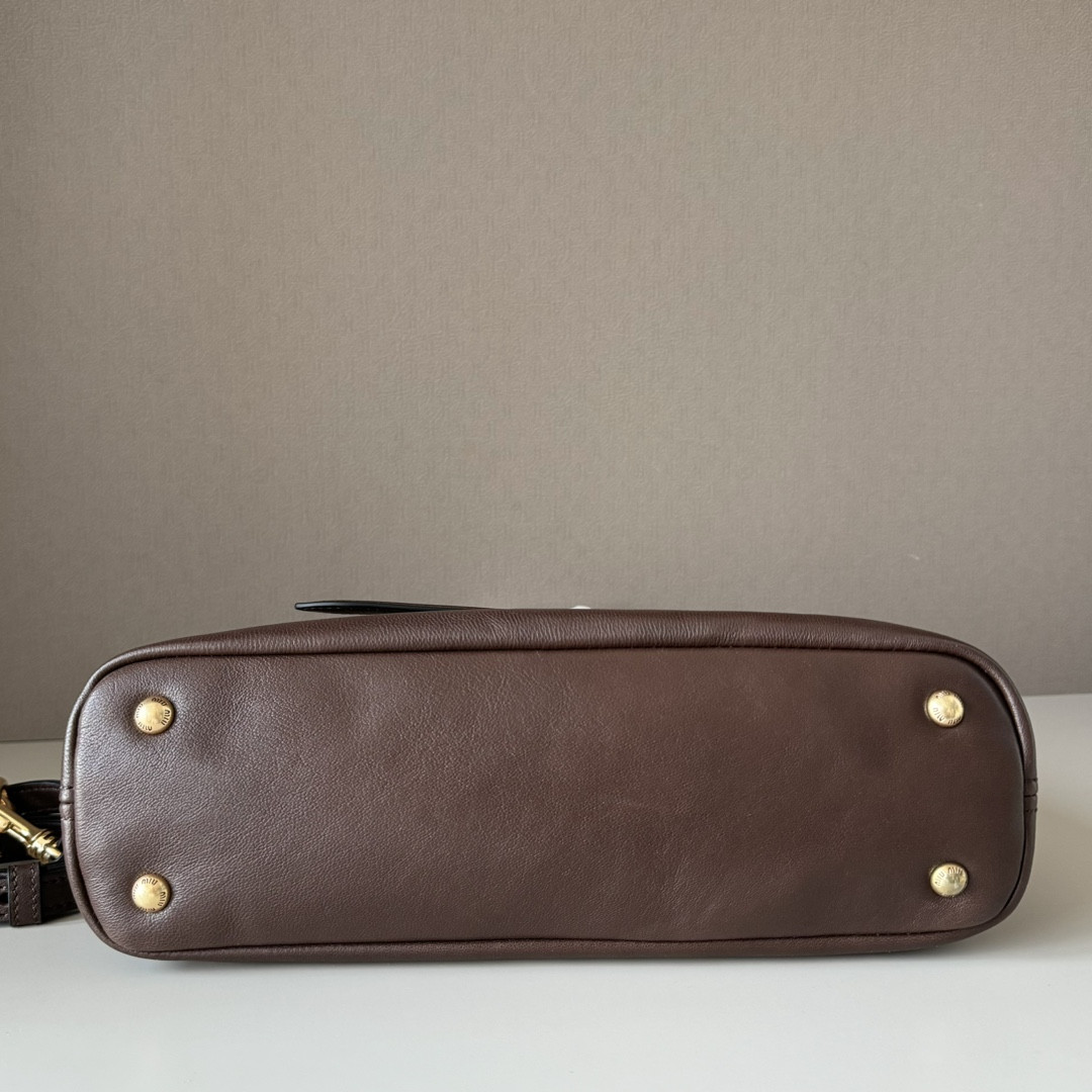 M1v M1v aventure nappa leather handbag 22x30x10cm