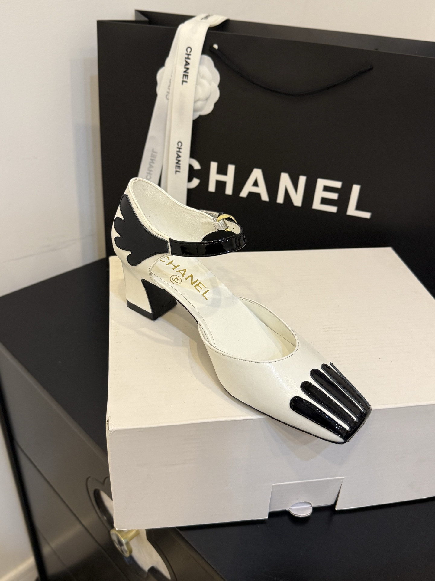 ua Ch**el mary janes