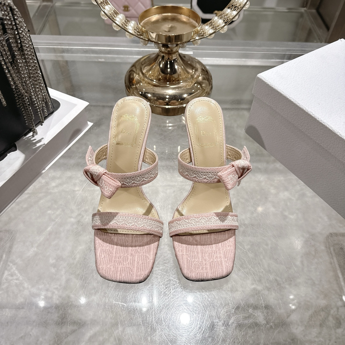 ua D10r heeled sandal