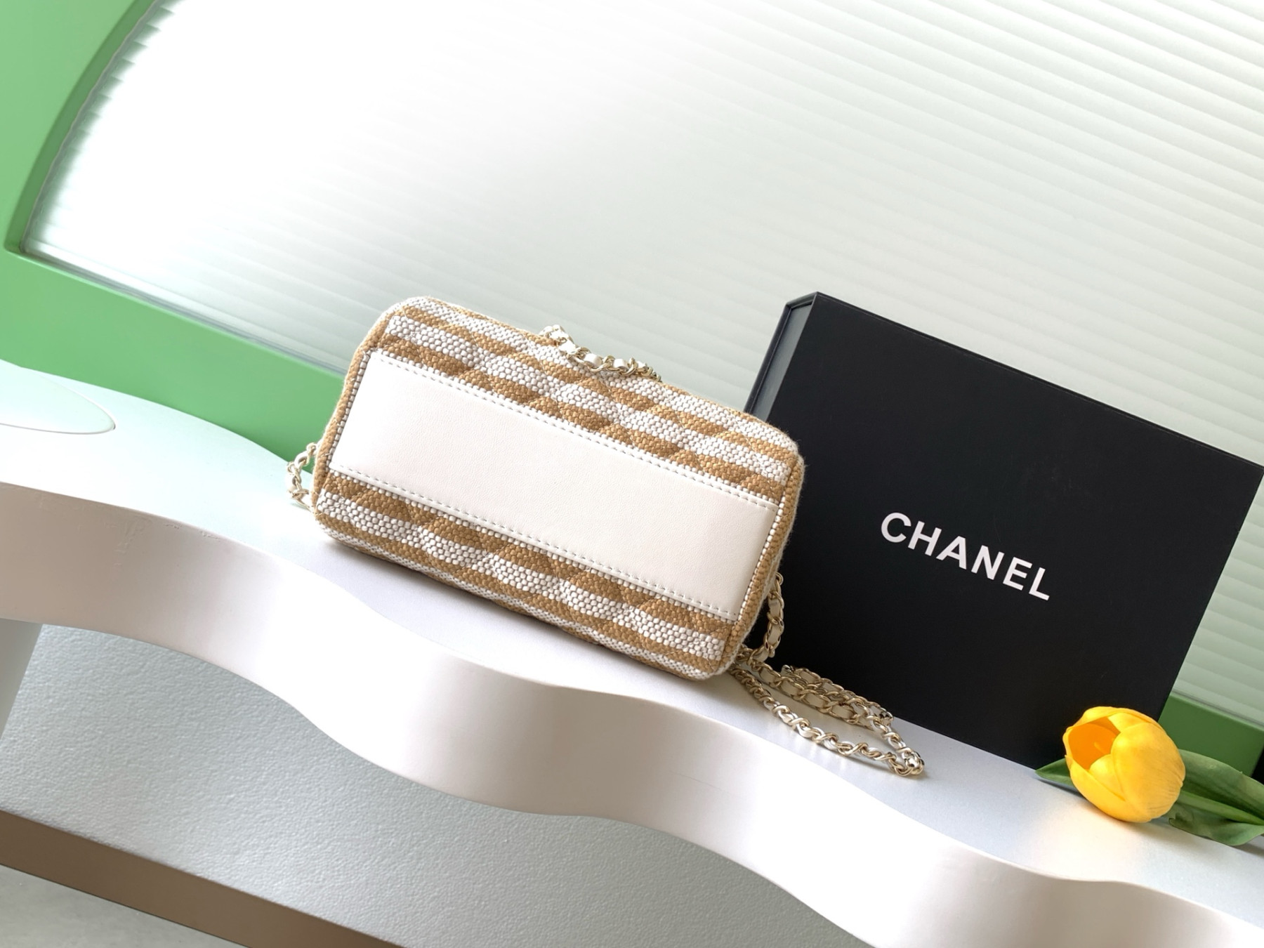 Ch**el clutch with chain 11.5x18.5x11cm