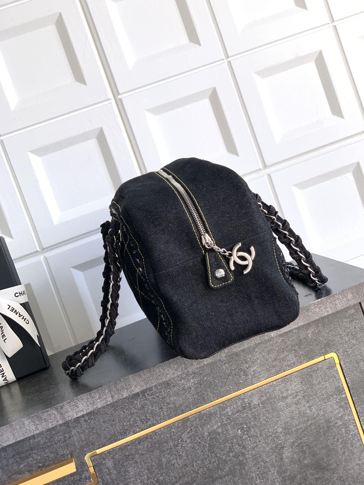 ch**el De*1m cc boston bag 33x20.5x15cm