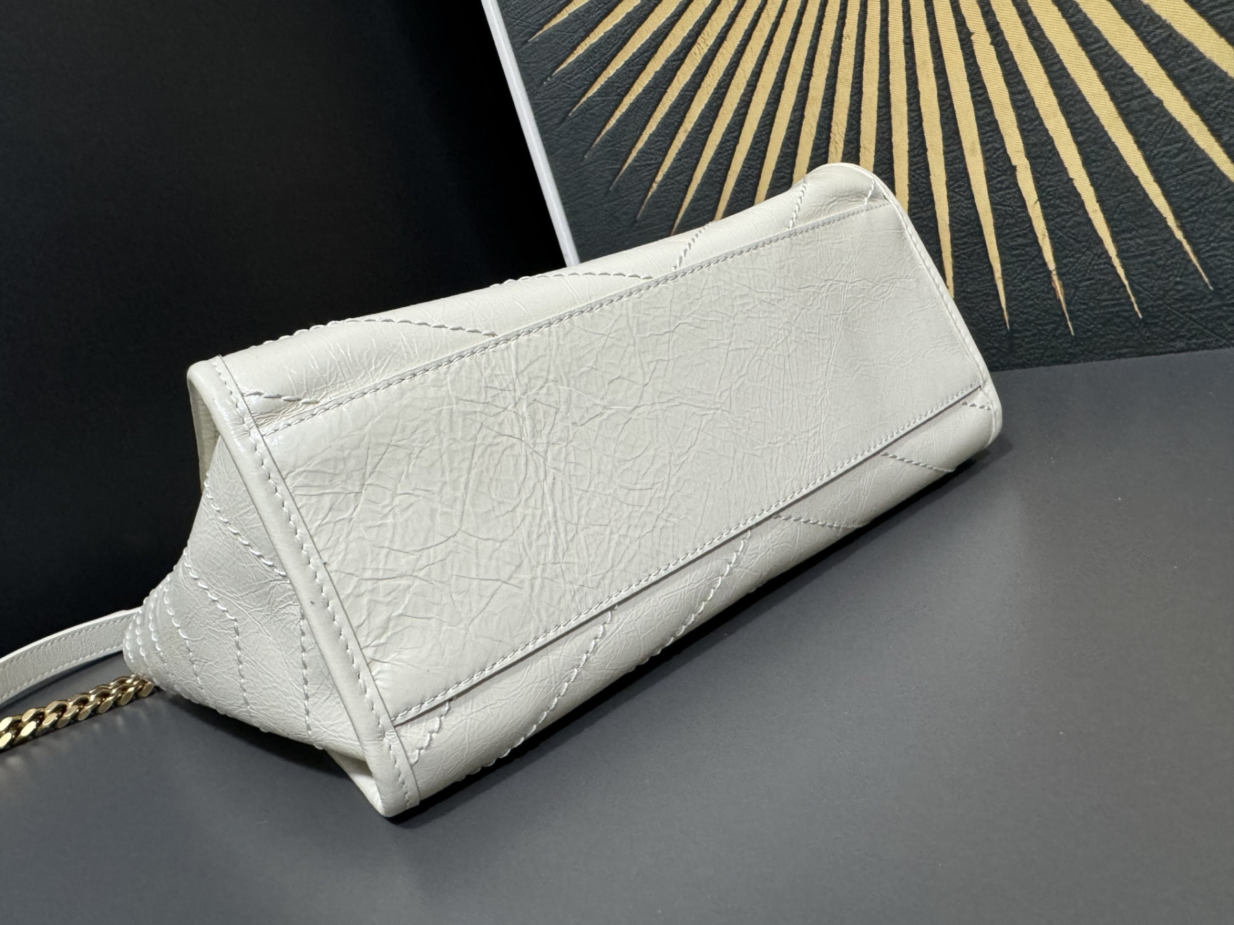 Y51 niki small shopping in vintage leather 25x19x10cm