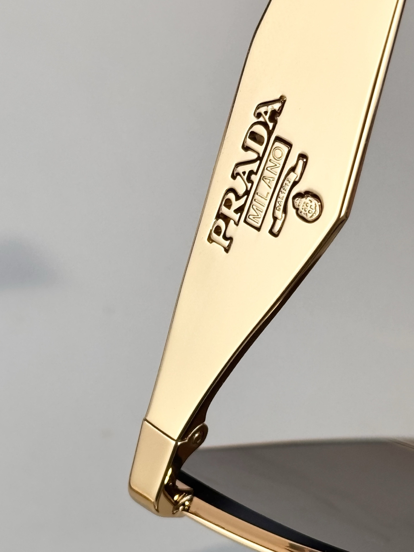 Pra*a glasses prd50s 57-16-140