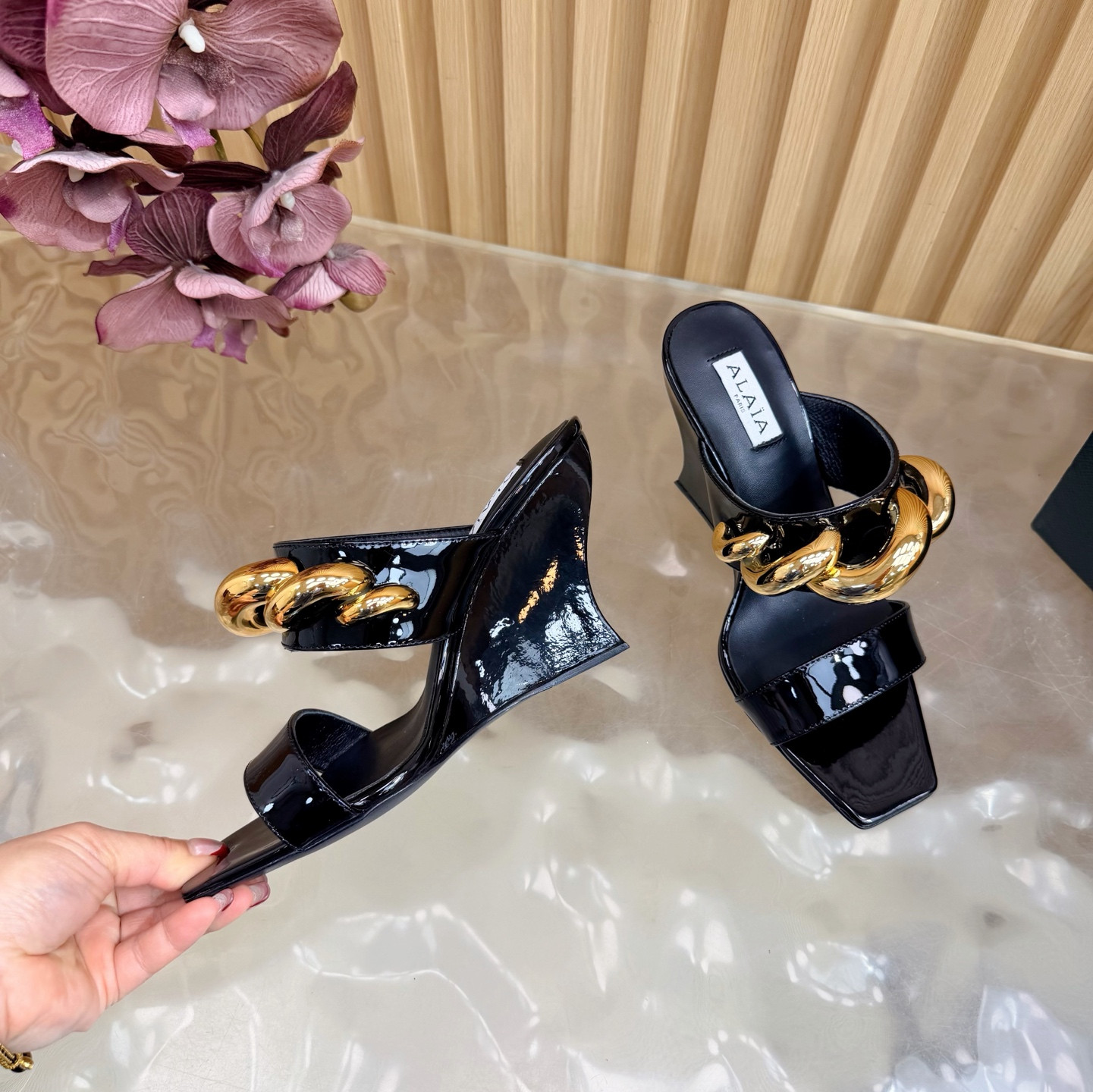 ua A1a1a wave jewel mules