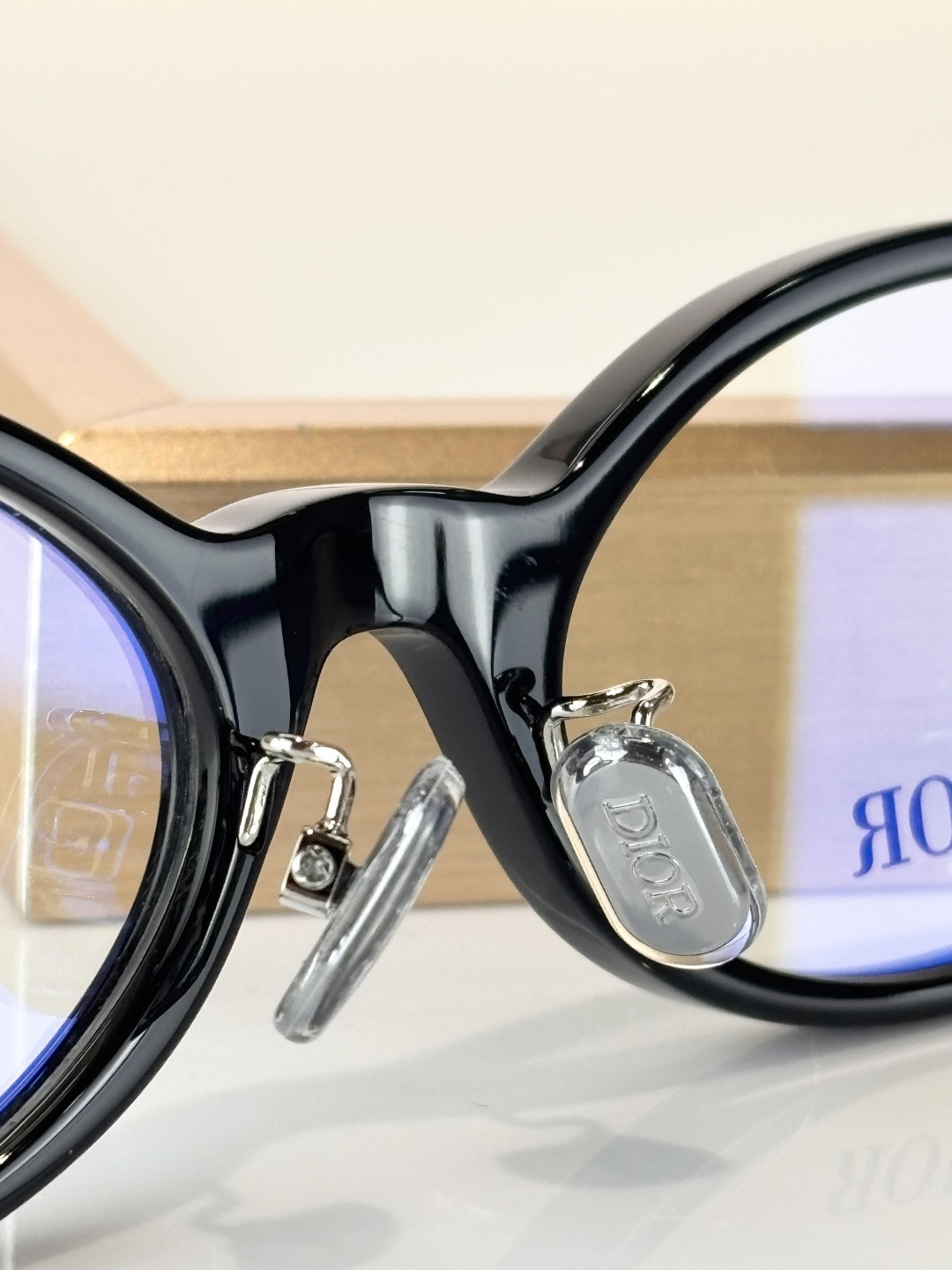 D10r glasses minicd r8f 52-17-145