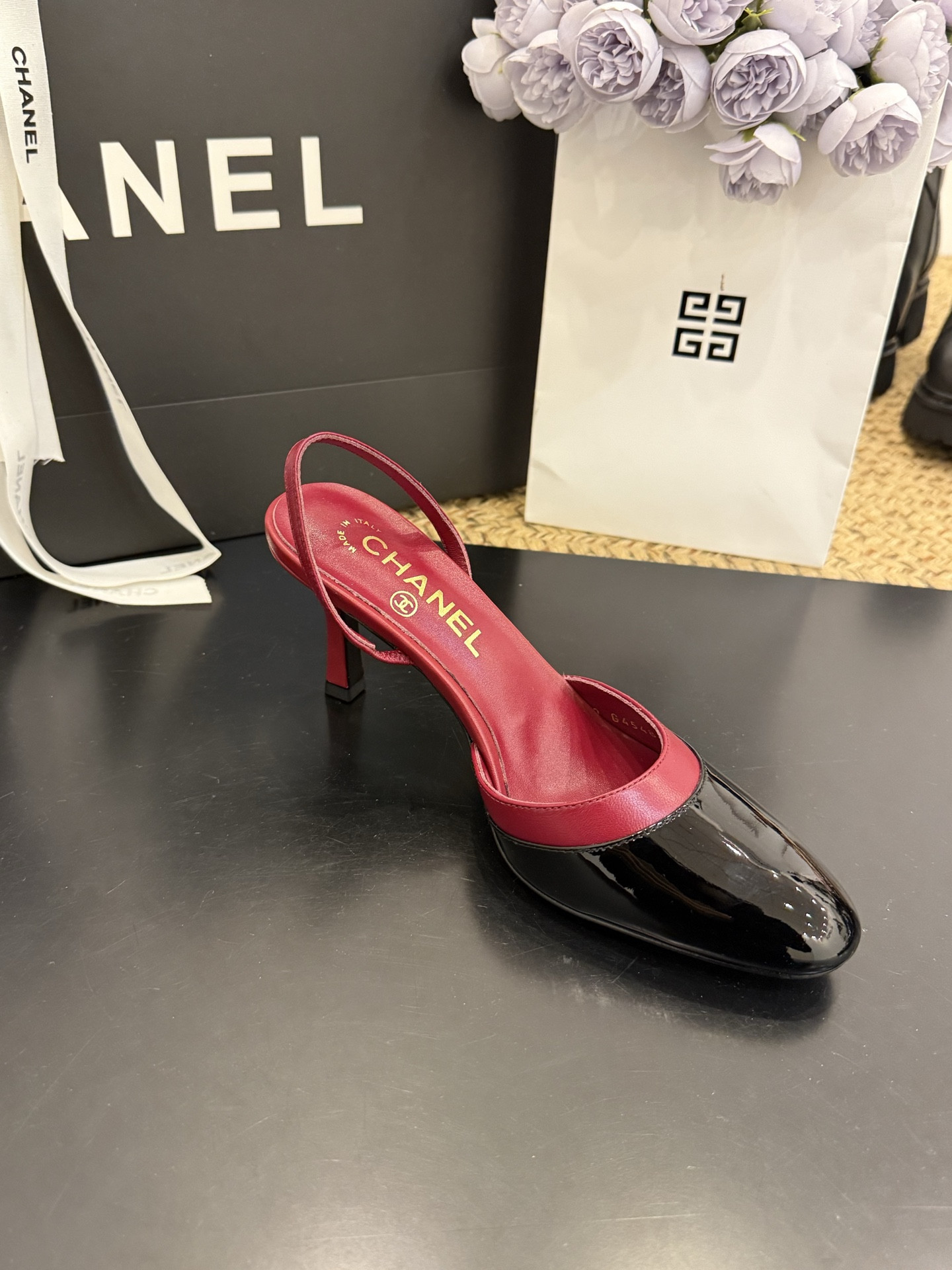 ua Ch**el slingbacks