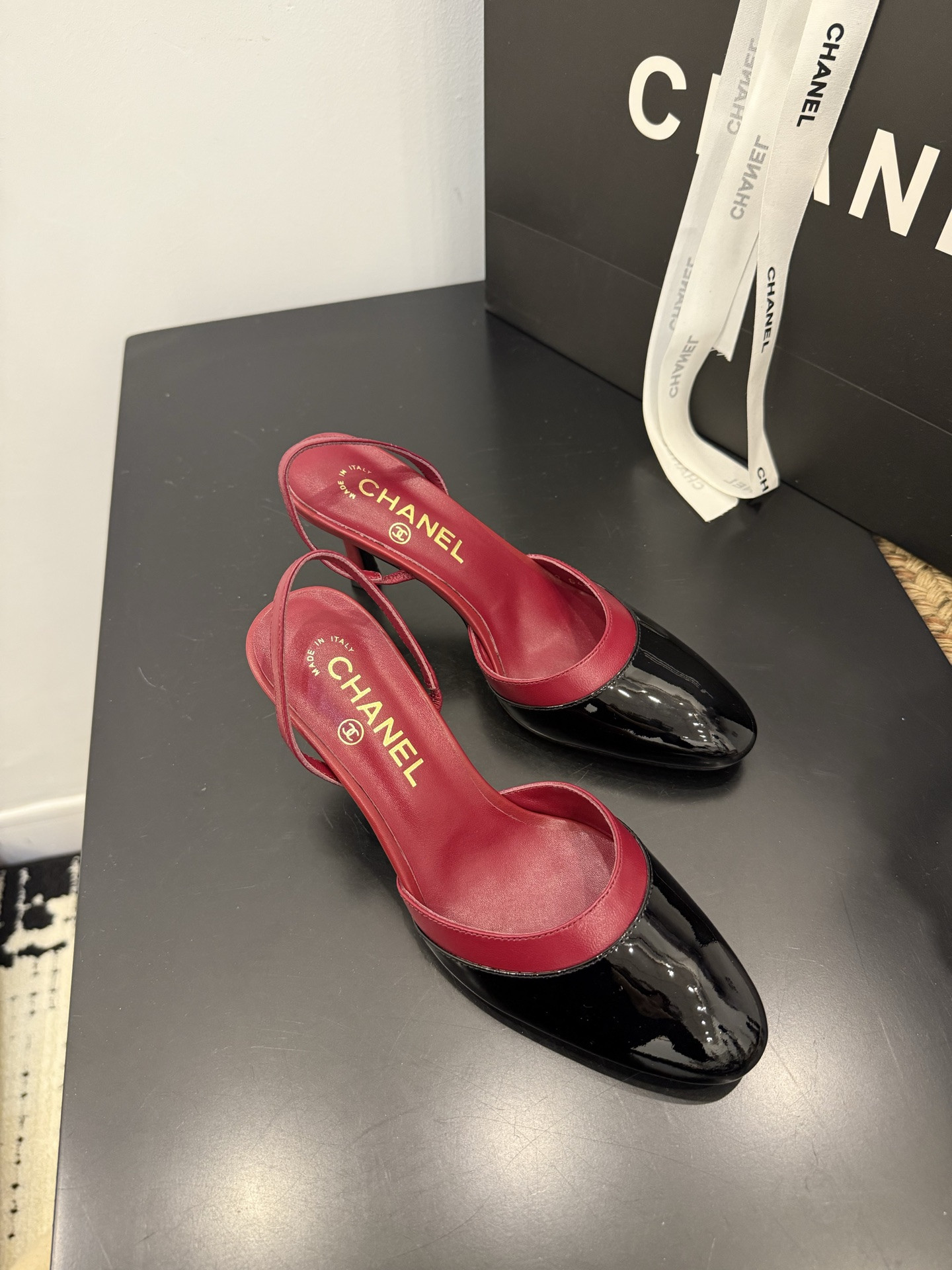 ua Ch**el slingbacks