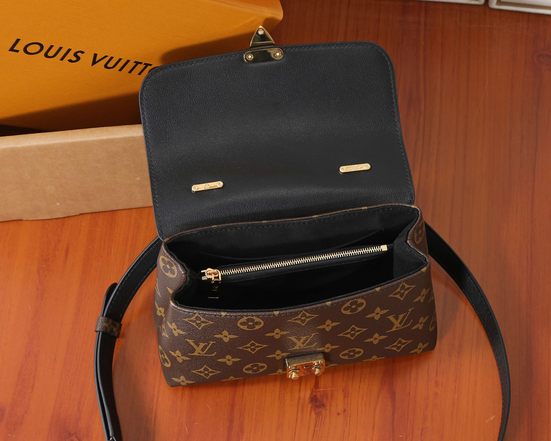 LV MADELEINE BB Handbag M27511 24.5x16x8cm