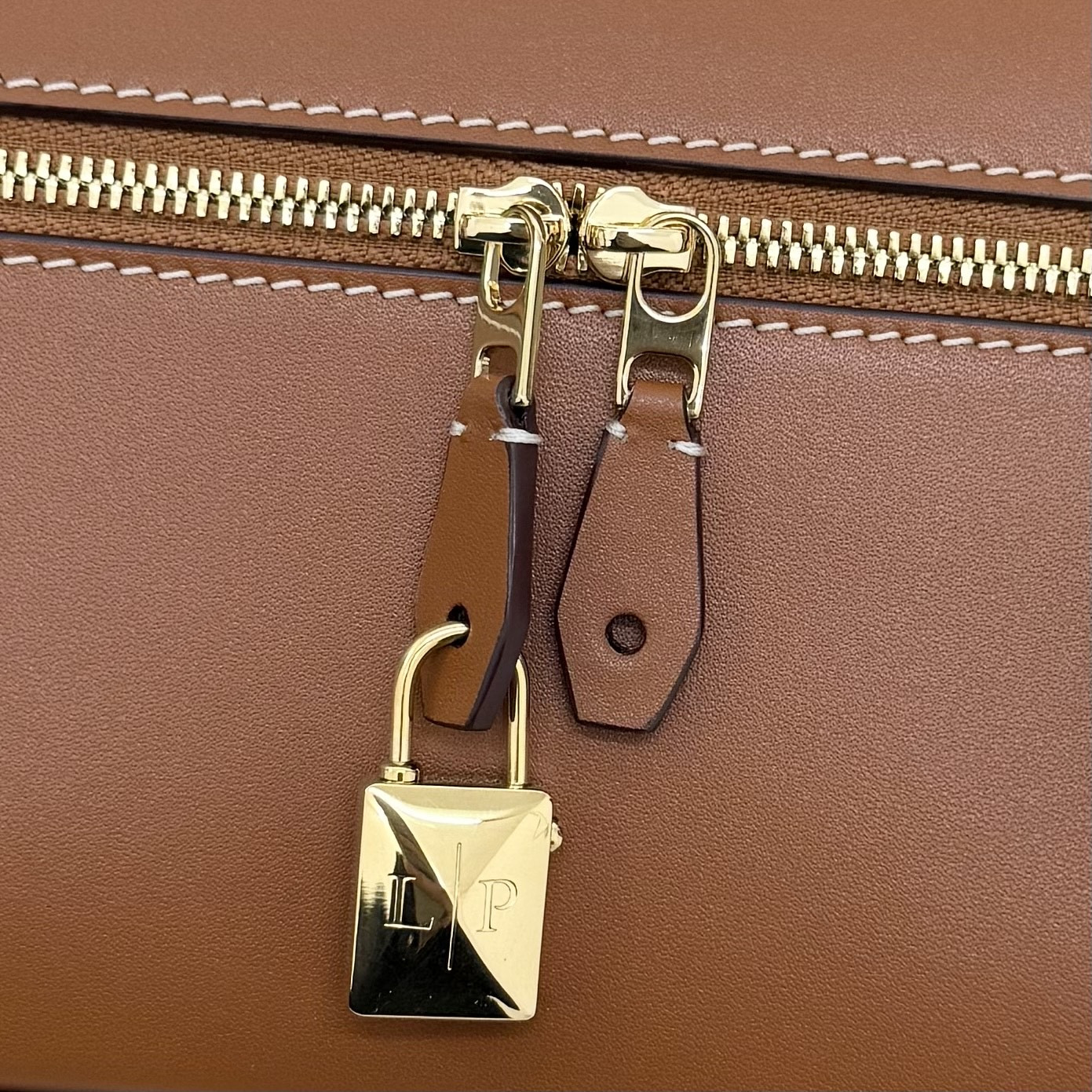 L0r0 P1ana extra bag l23 23x12x7cm