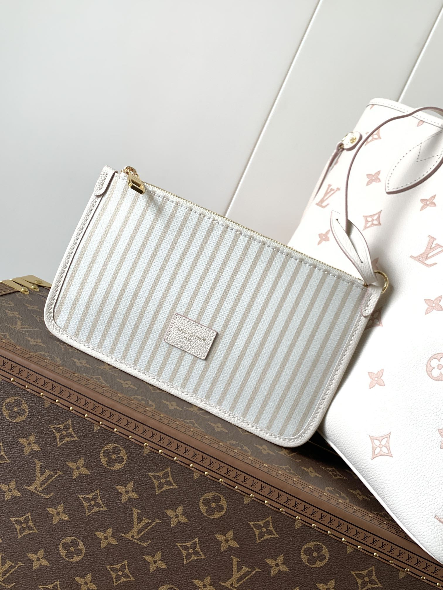 LV Neverfull MM M14285 31x28x14cm Without Box