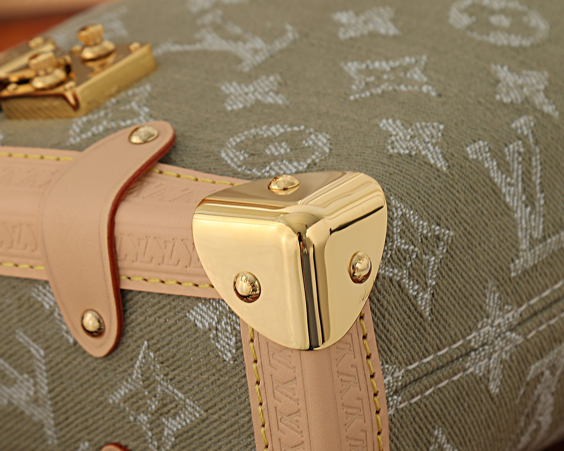 LV Side Trunk MM East West M27451 28x15x7cm