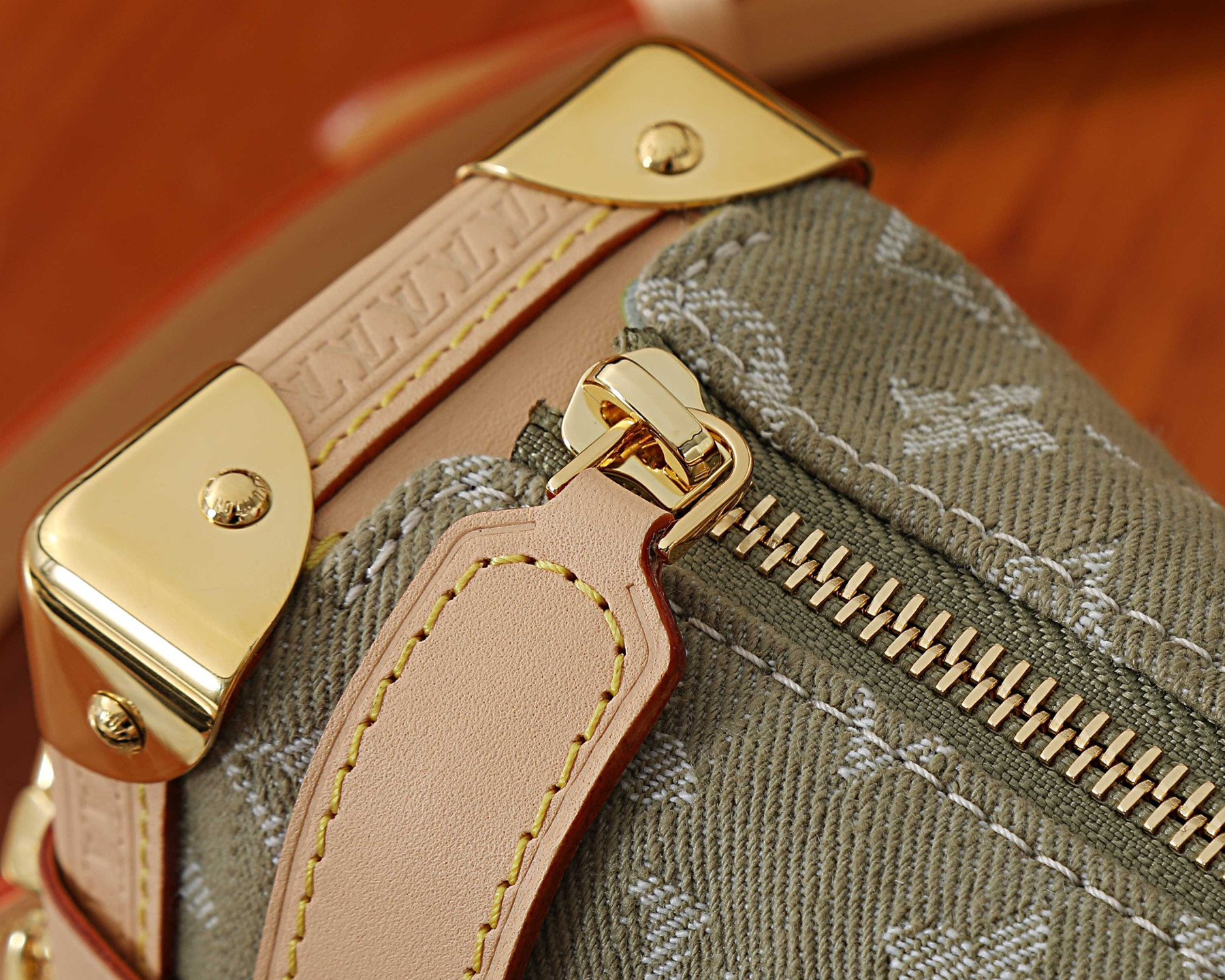 LV Side Trunk MM East West M27451 28x15x7cm