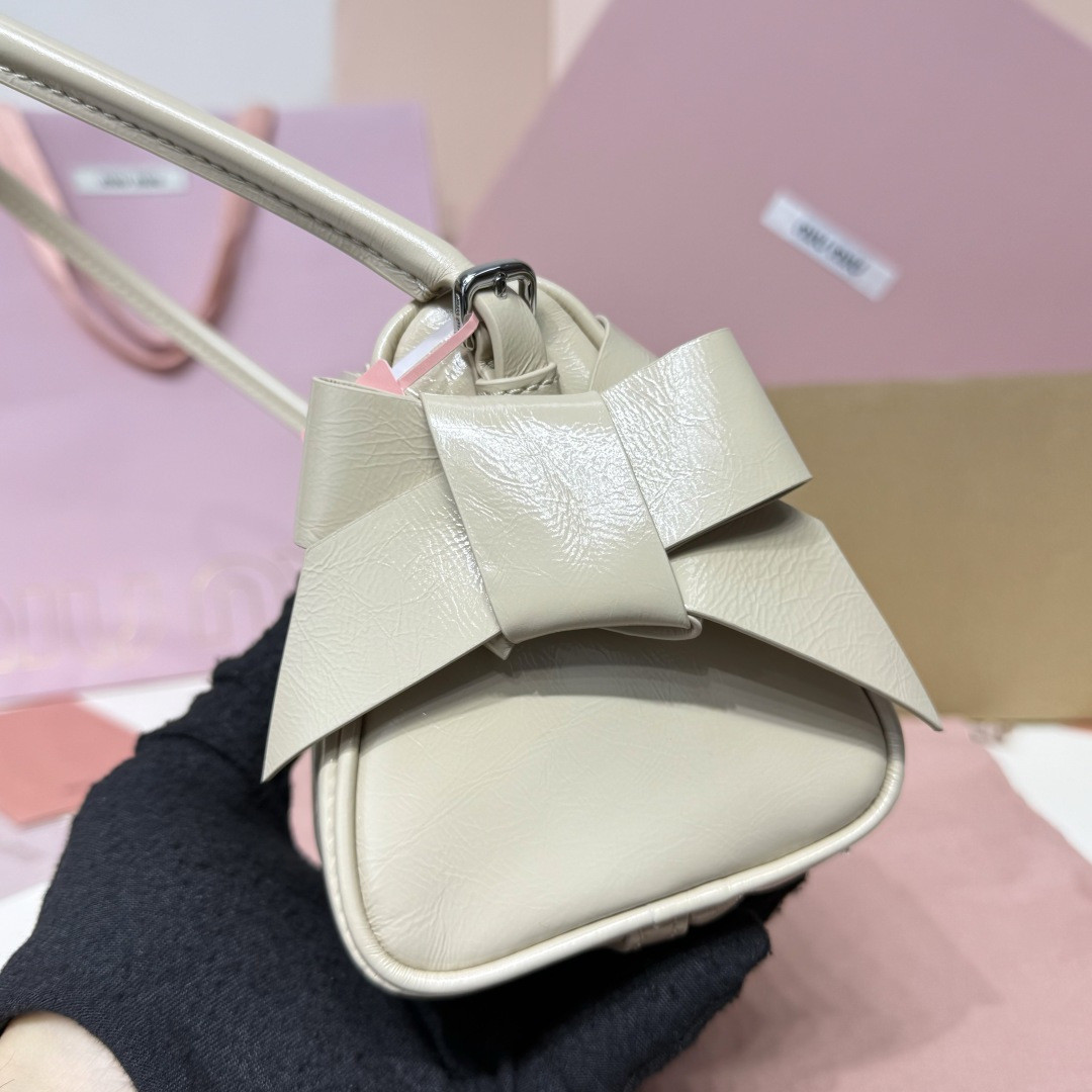 M1v M1v shiny leather pouch 12.5x21x9.5cm