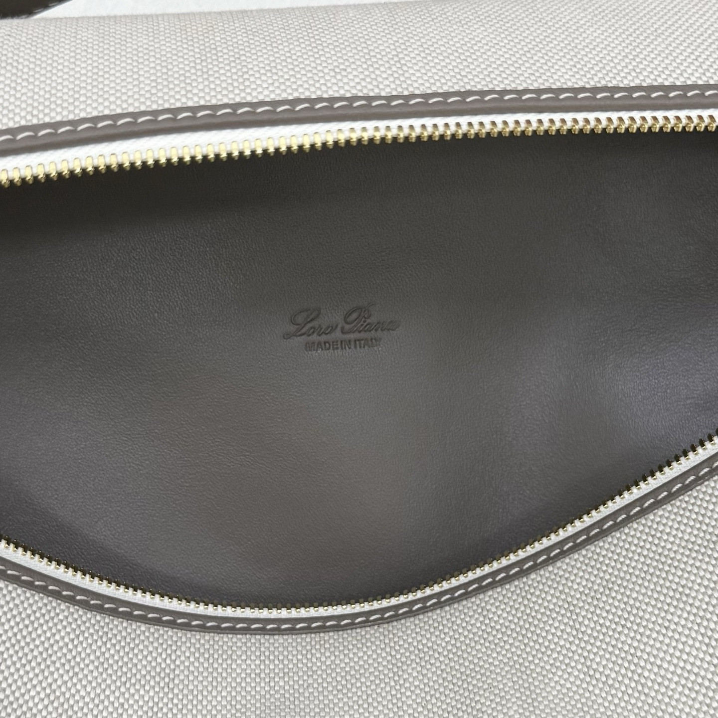 L0r0 P1ana extra pocket l27 16x27x10cm
