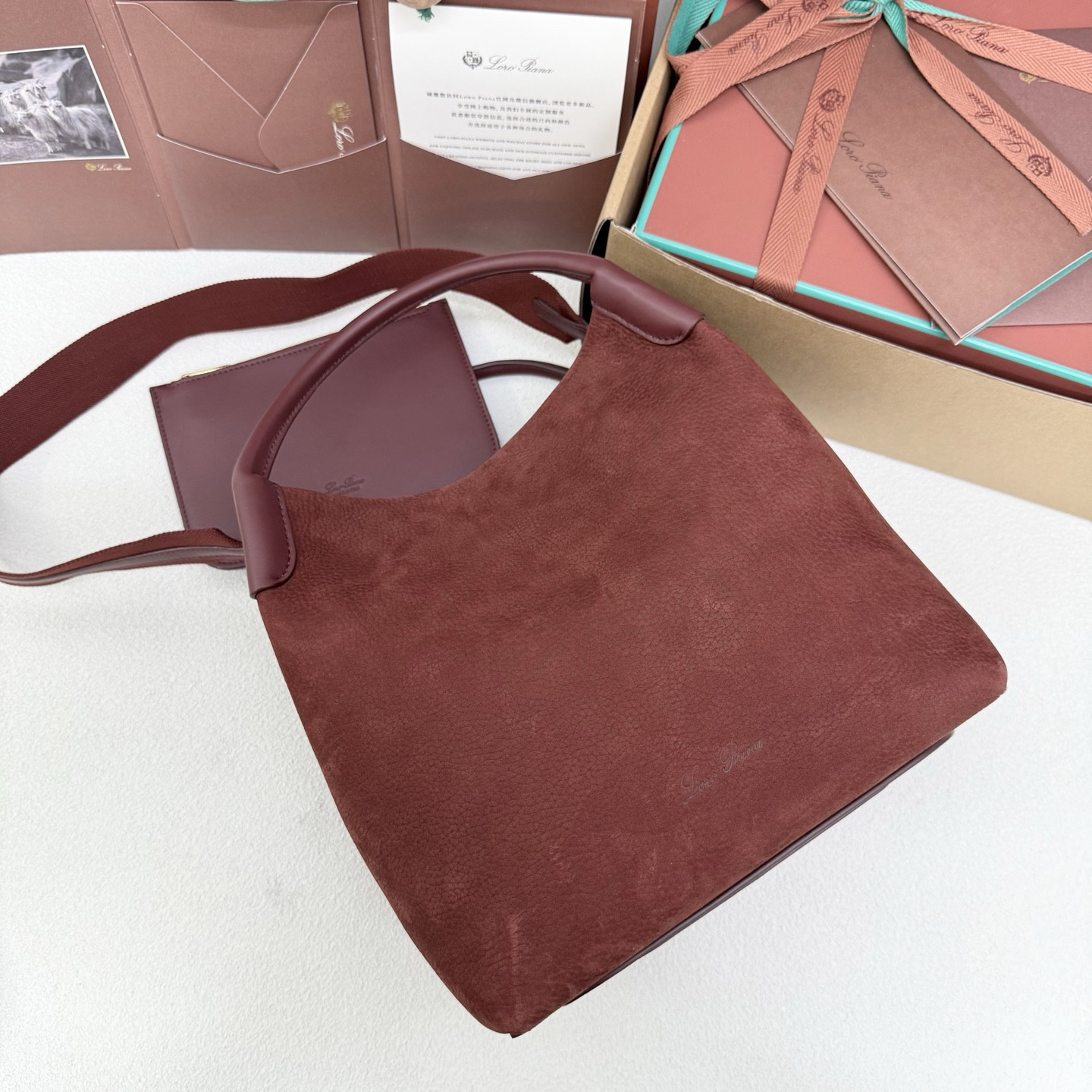 L0r0 P1ana large bale bag 28x36x22cm