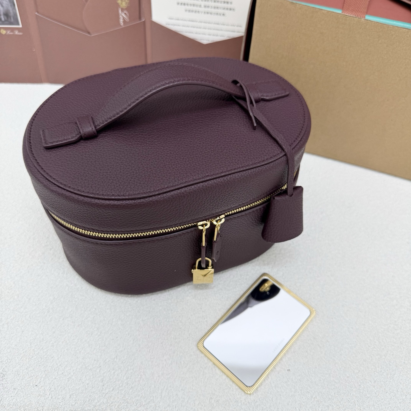 L0r0 P1ana extra vanity case 21x15x12cm