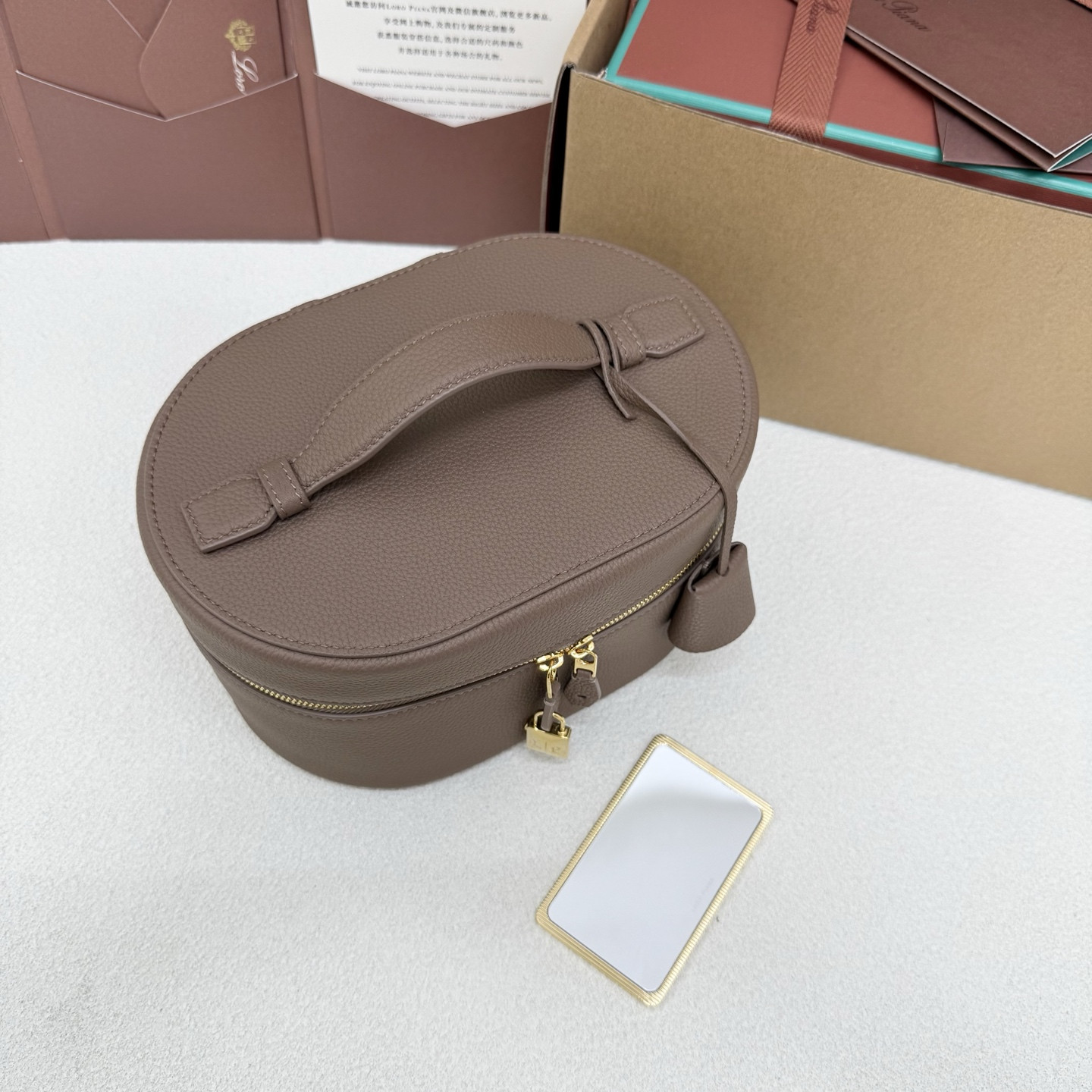 L0r0 P1ana extra vanity case 21x15x12cm