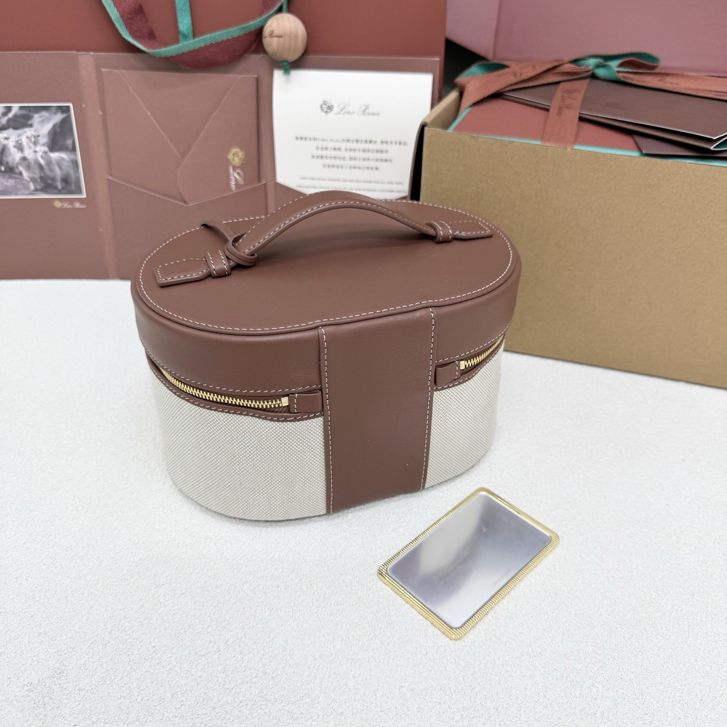 L0r0 P1ana extra vanity case 21x15x12cm