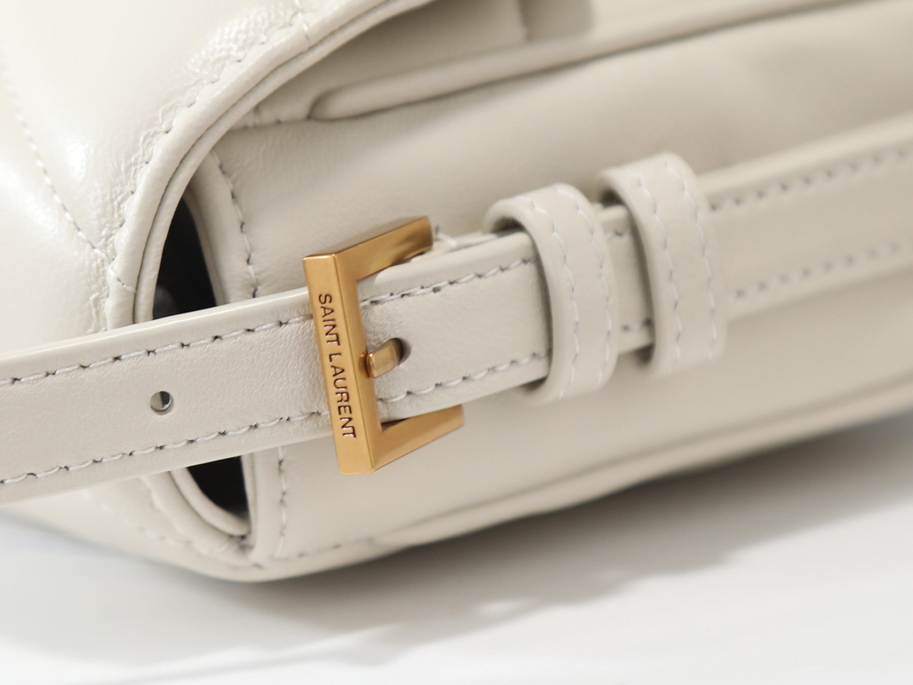 Y51 loulou toy crossbody in matelassÉ lambskin 21x14x5cm