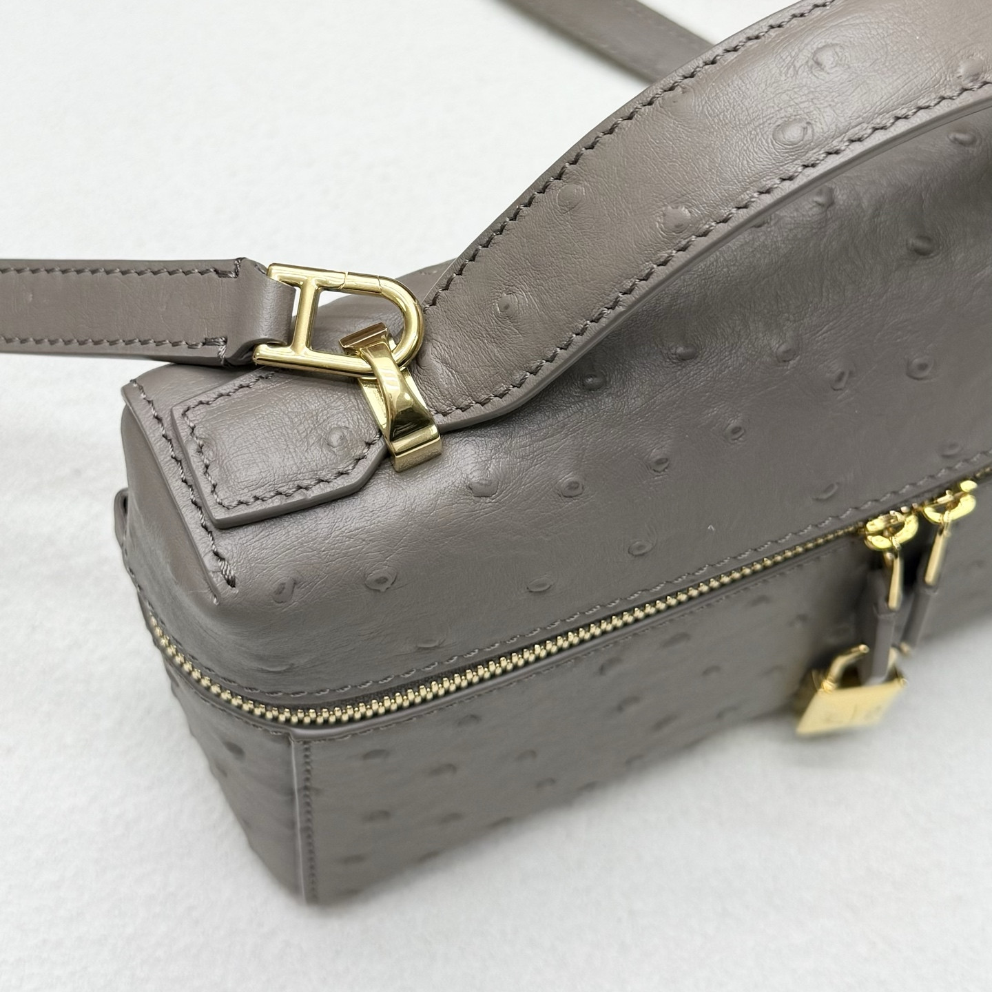 L0r0 P1ana extra bag l23 23x12x7cm