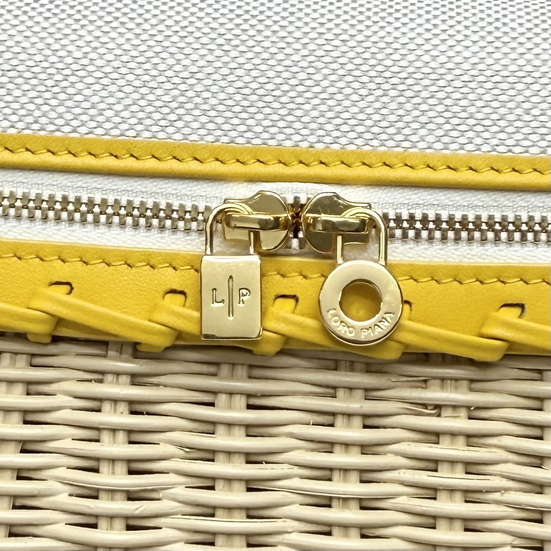 L0r0 P1ana extra pocket l19 wicker bag 19 x 11.5 x 7cm