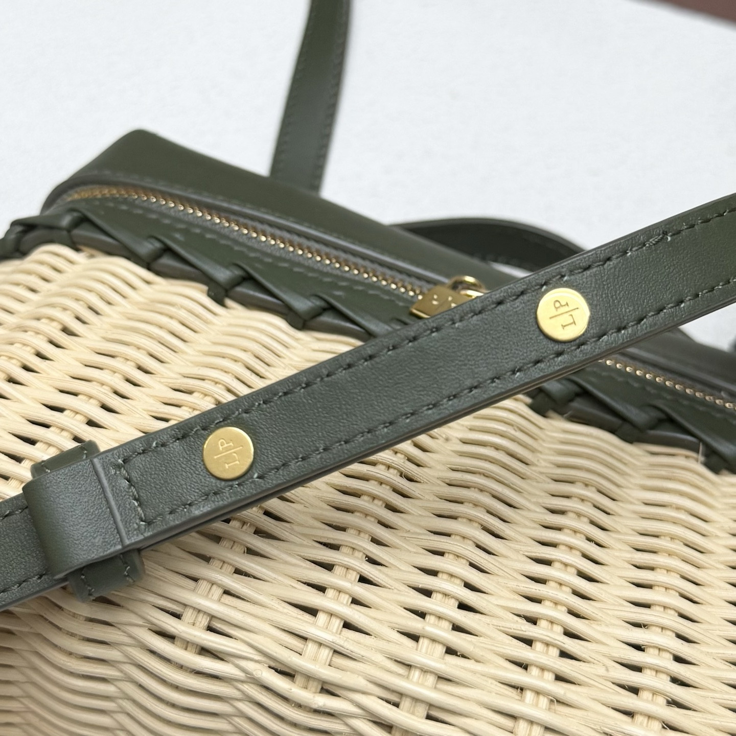 L0r0 P1ana extra pocket l19 wicker bag 19 x 11.5 x 7cm