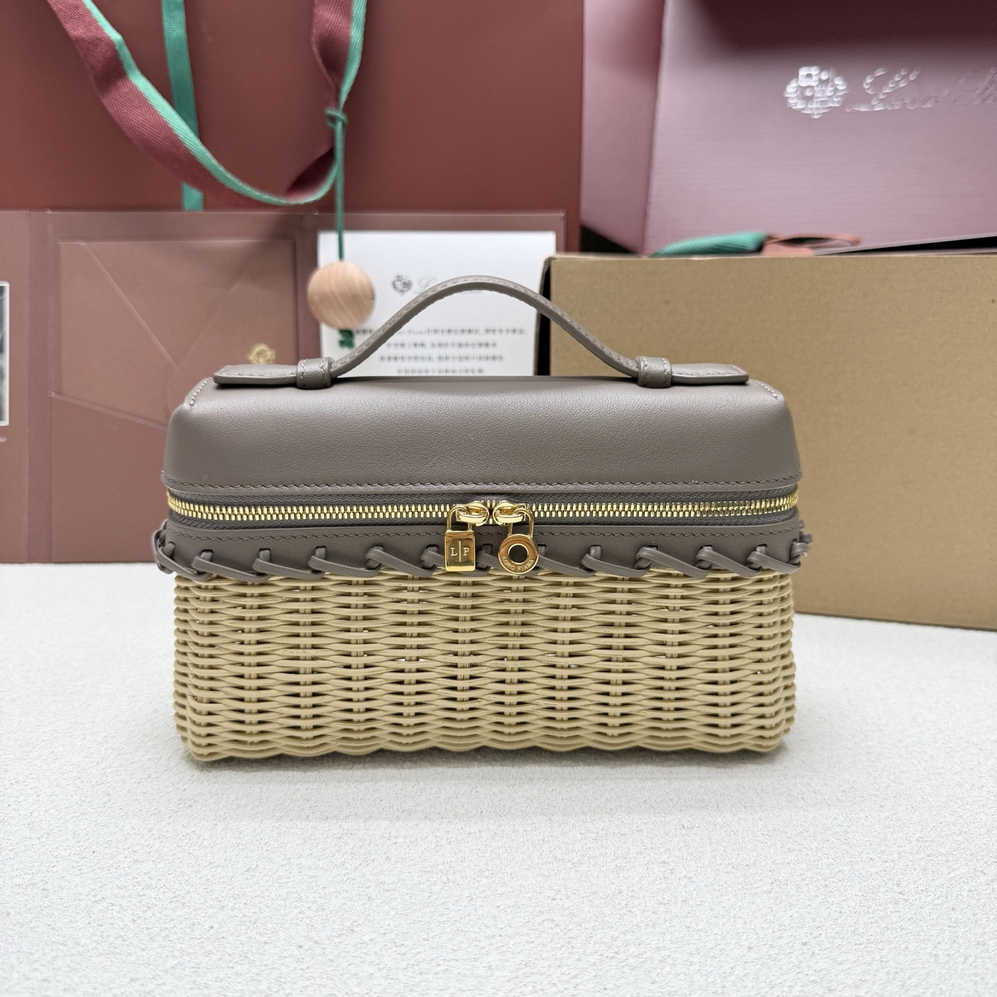 L0r0 P1ana extra pocket l19 wicker bag 19 x 11.5 x 7cm