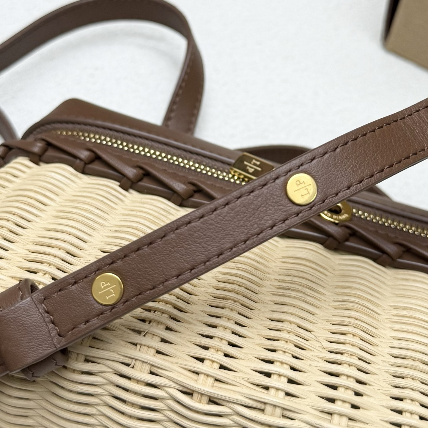 L0r0 P1ana extra pocket l19 wicker bag 19 x 11.5 x 7cm